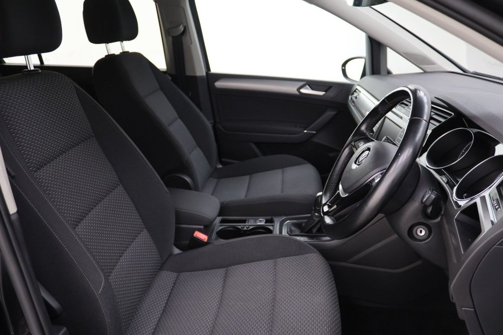 Used Volkswagen Touran 2017 for sale - 77394448: Photo 12
