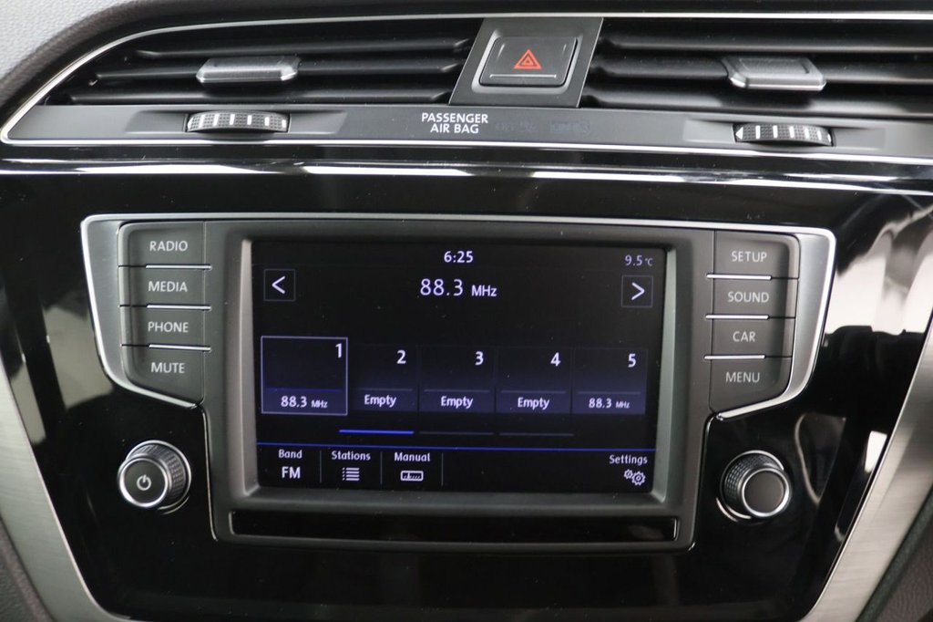 Used Volkswagen Touran 2017 for sale - 77394448: Photo 14