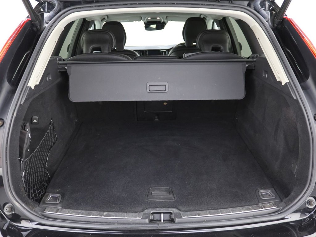 Used Volvo XC60 2019 for sale - 77976684: Photo 25