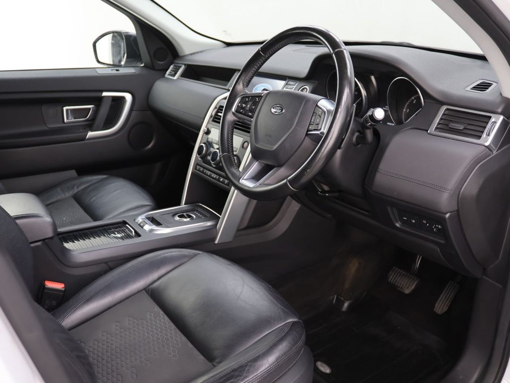 Used Land Rover Discovery Sport 2017 for sale - 76604459: Photo 10