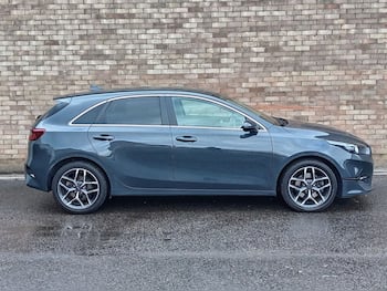 Used Kia Ceed 2022 for sale - 79618770: Photo