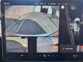 Used Tesla Model 3 2023 for sale - 79562335: Photo