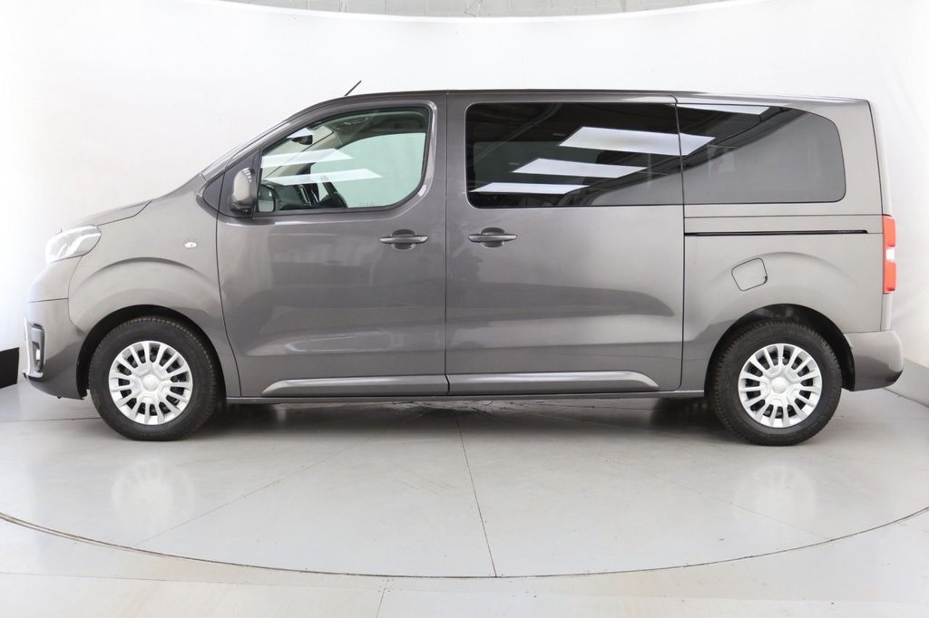 Used Toyota PROACE CITY Verso 2022 for sale - 76791971: Photo 6