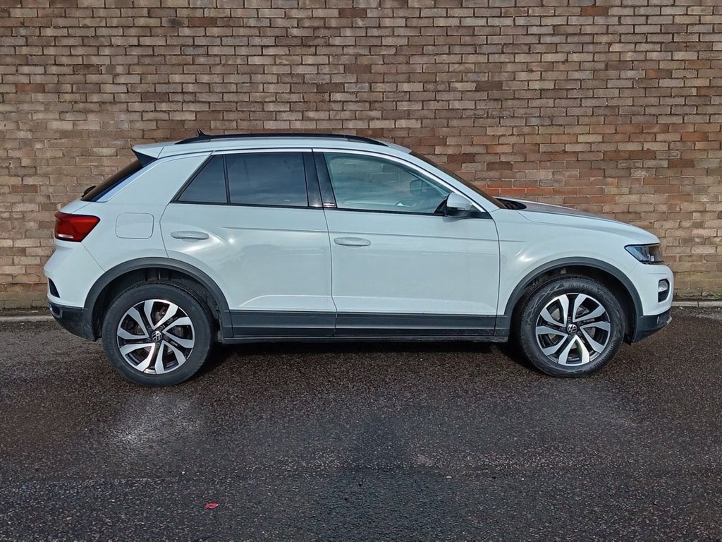 Used Volkswagen T-Roc 2021 for sale - 77394813: Photo 2