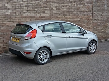 Used Ford Fiesta 2015 for sale - 78610117: Photo