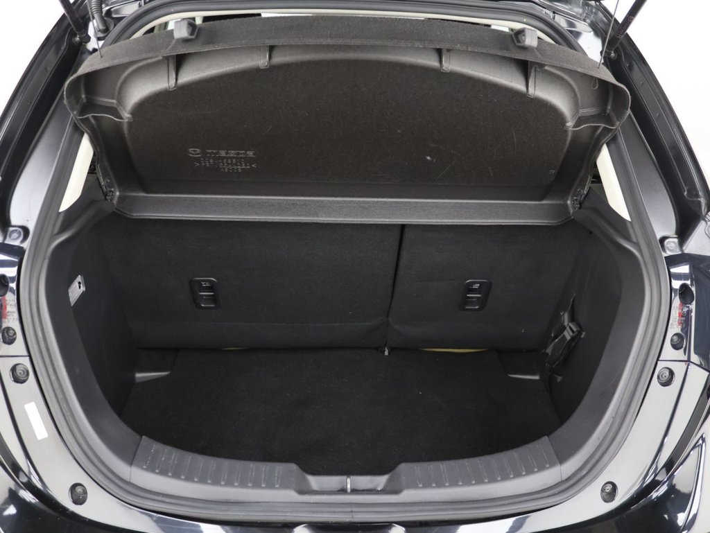 Used Mazda Mazda2 2021 for sale - 76542025: Photo 24