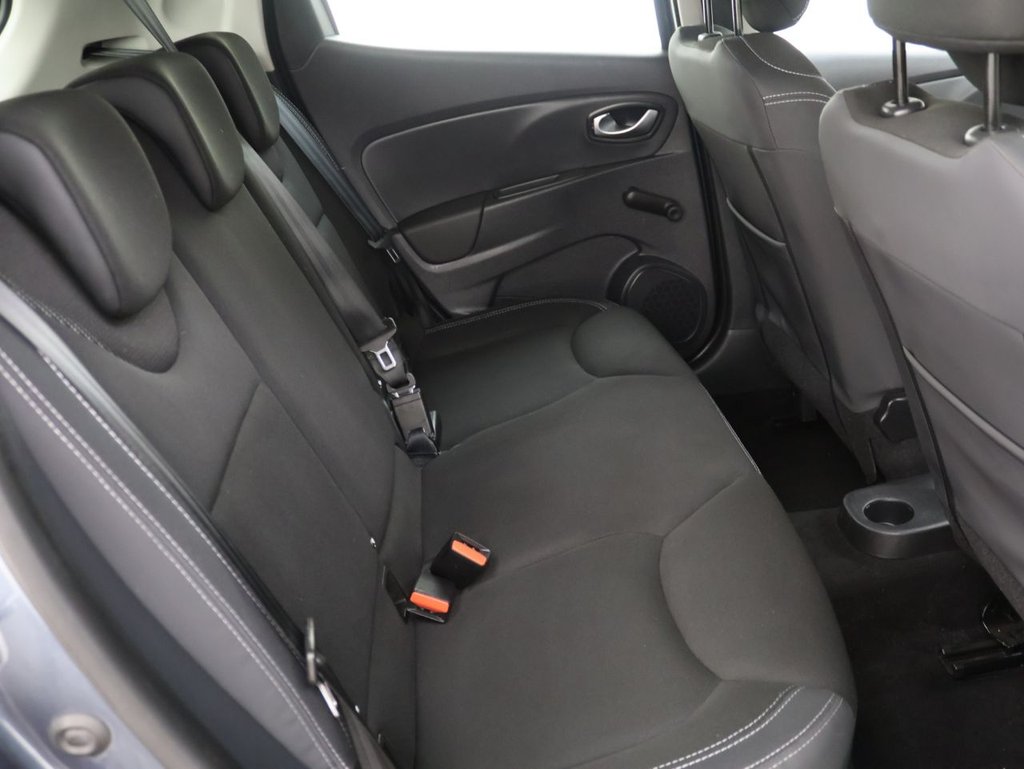 Used Renault Clio 2017 for sale - 76542074: Photo 16