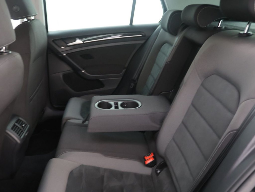 Used Volkswagen Golf 2017 for sale - 77621029: Photo 20