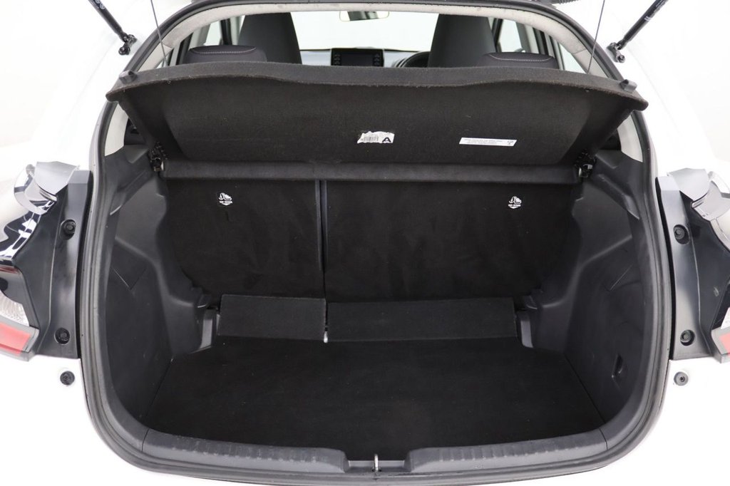 Used Toyota Yaris 2021 for sale - 76558804: Photo 23