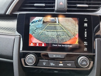 Used Honda Civic 2018 for sale - 76236160: Photo