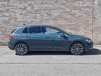 Used Volkswagen Golf 2023 for sale - 78908096: Photo