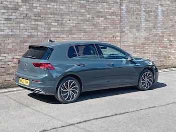 Used Volkswagen Golf 2023 for sale - 78908096: Photo