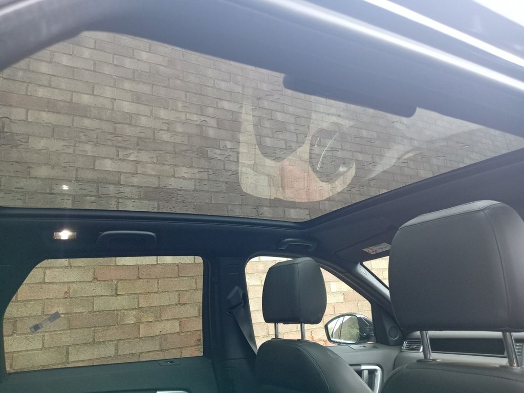 Used Land Rover Discovery Sport 2019 for sale - 76542031: Photo 2