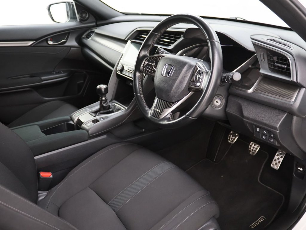 Used Honda Civic 2019 for sale - 76542199: Photo 10