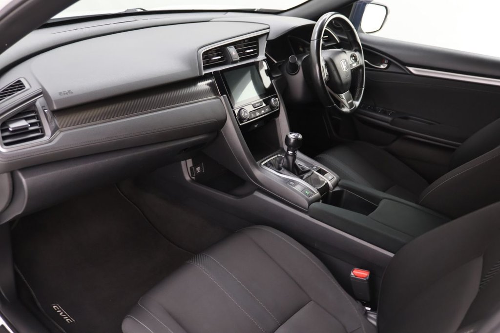 Used Honda Civic 2019 for sale - 76542199: Photo 24