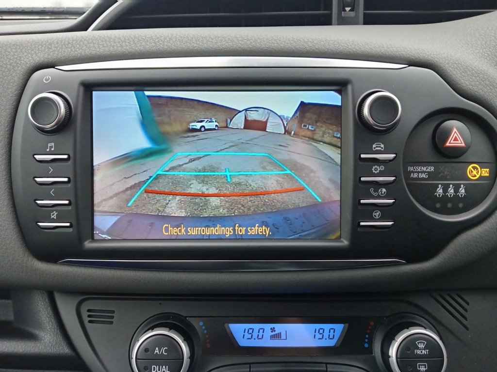 Used Toyota Yaris 2020 for sale - 77792434: Photo 2