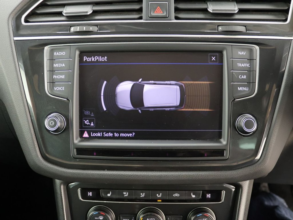 Used Volkswagen Tiguan 2017 for sale - 76300902: Photo 11