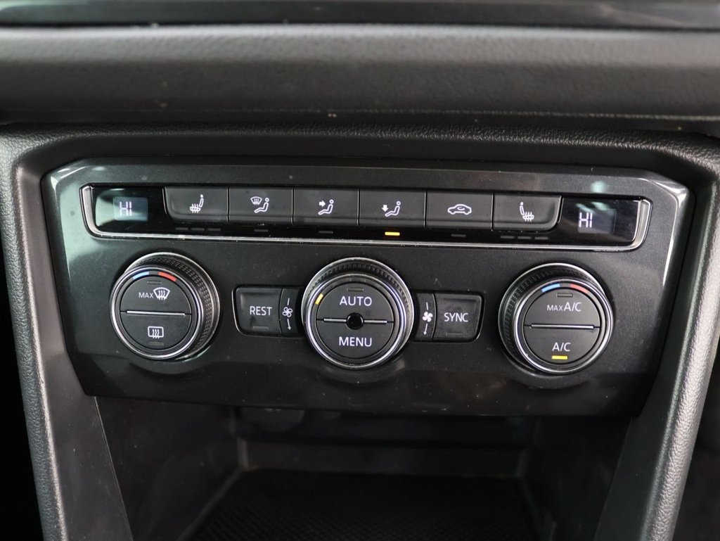 Used Volkswagen Tiguan 2017 for sale - 76300902: Photo 12