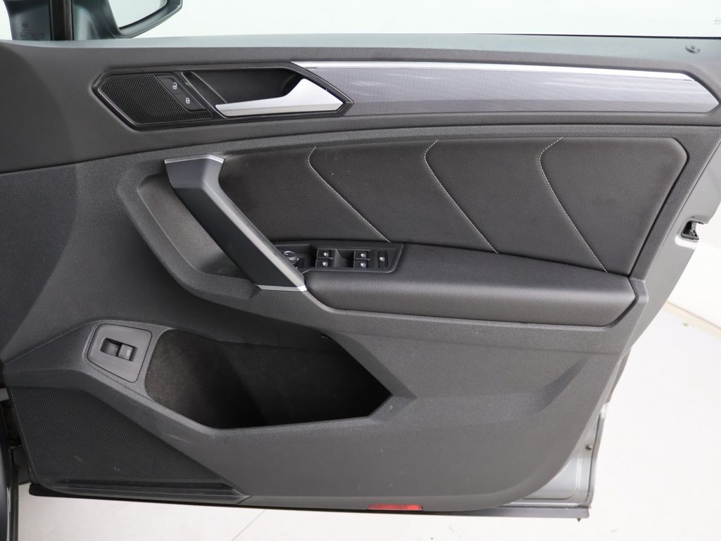 Used Volkswagen Tiguan 2017 for sale - 76300902: Photo 24