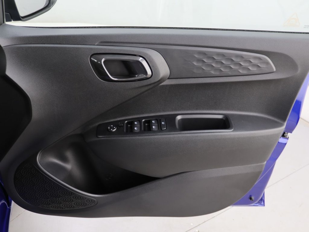 Used Hyundai i10 2021 for sale - 77719696: Photo 25