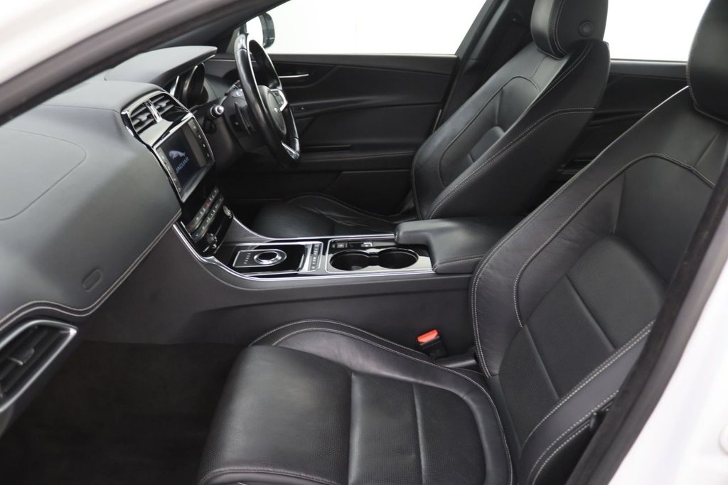 Used Jaguar XE 2018 for sale - 77287779: Photo 21