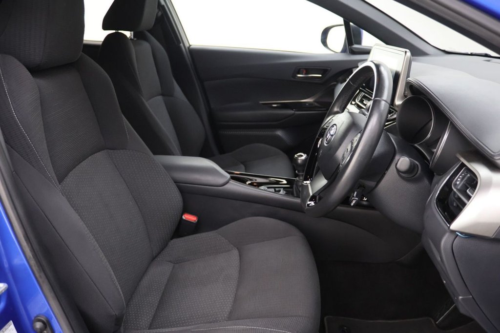 Used Toyota C-HR 2019 for sale - 76841027: Photo 12