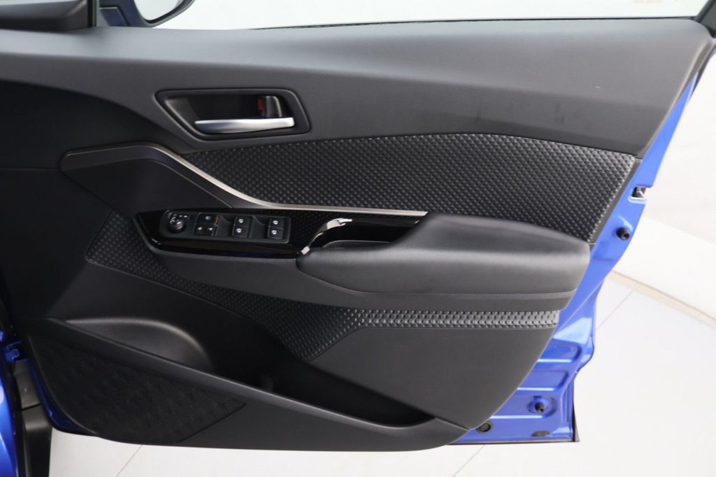 Used Toyota C-HR 2019 for sale - 76841027: Photo 27