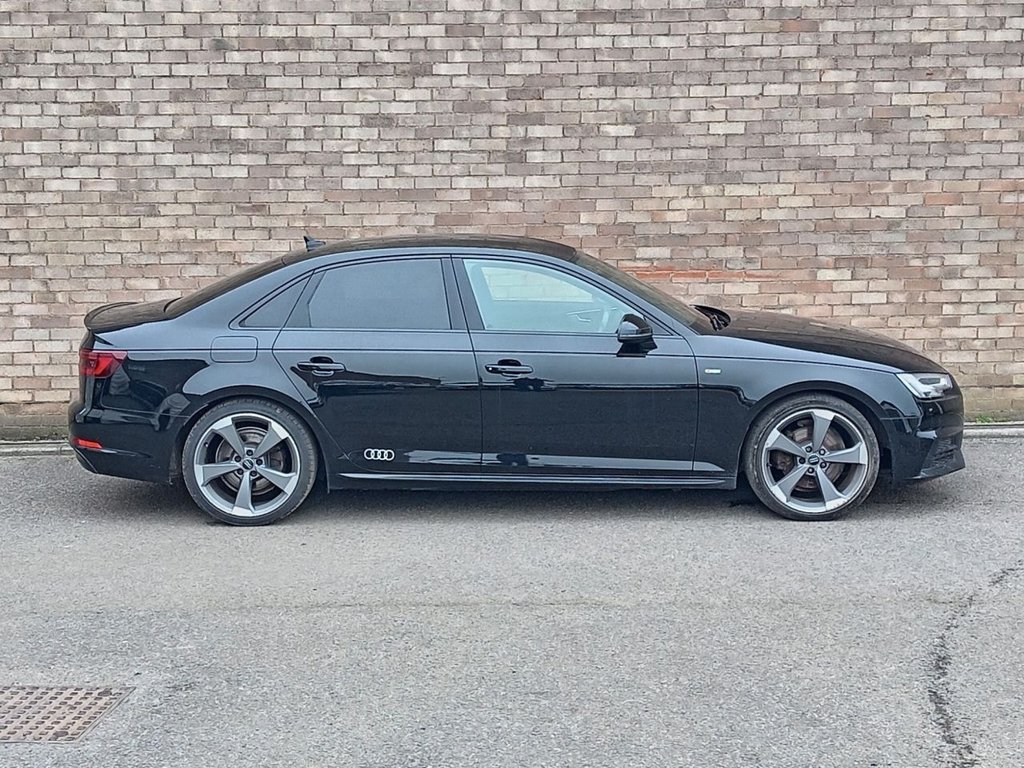 Used Audi A4 2018 for sale - 77748320: Photo 2