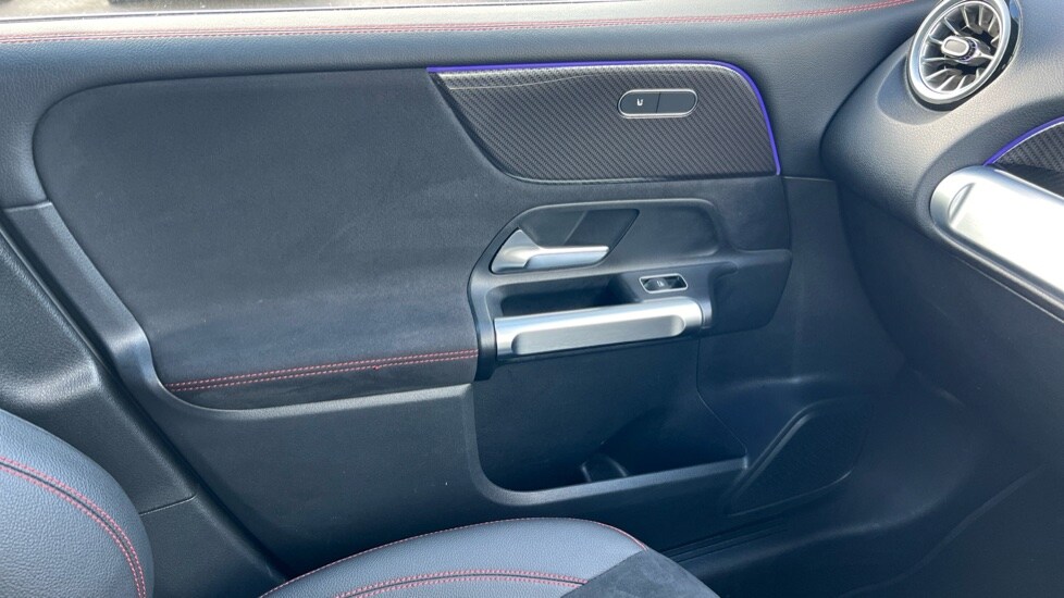 Used Mercedes-Benz GLB 2025 for sale - 76261651: Photo 35