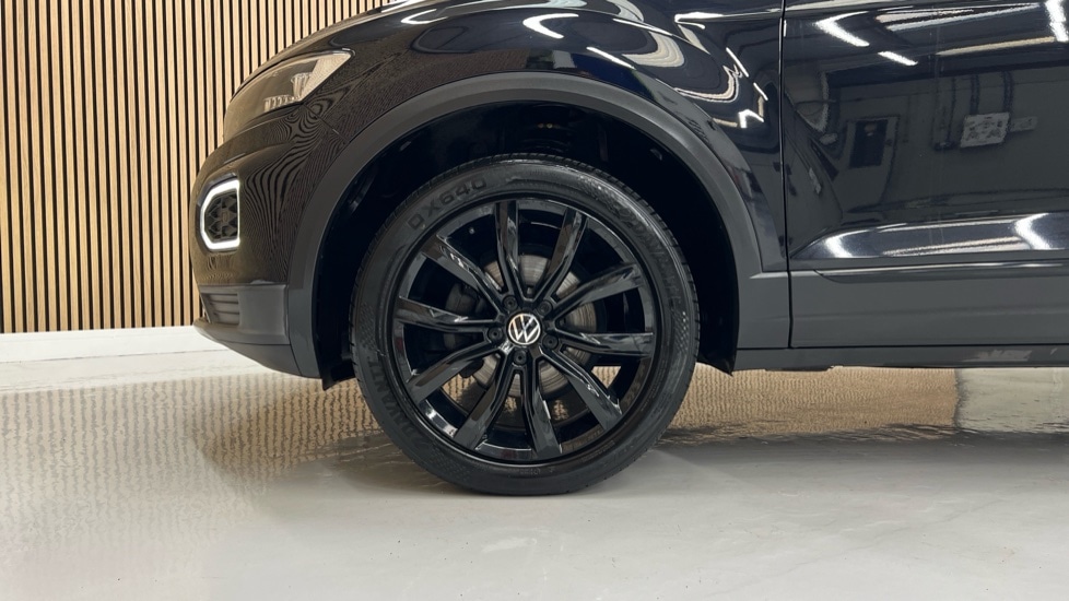 Used Volkswagen T-Roc 2021 for sale - 77013112: Photo 17