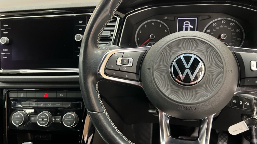 Used Volkswagen T-Roc 2021 for sale - 77013112: Photo 28