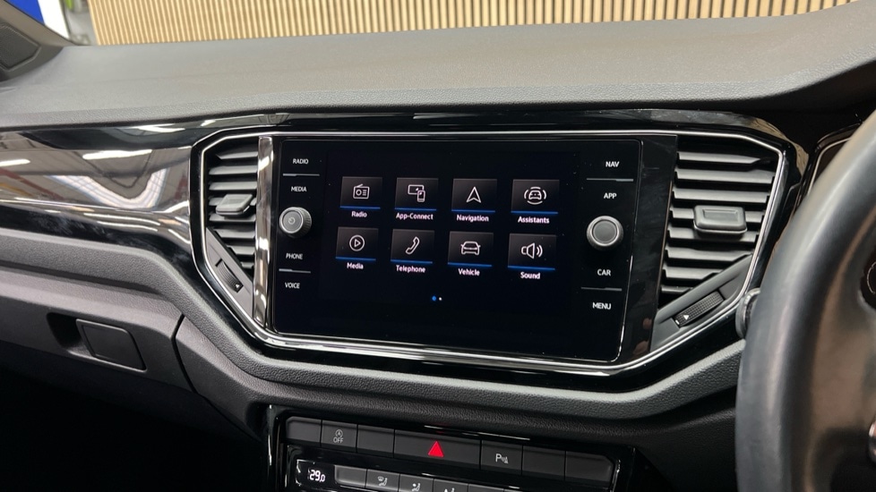 Used Volkswagen T-Roc 2021 for sale - 77013112: Photo 35