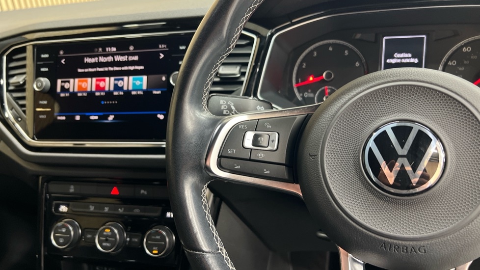 Used Volkswagen T-Roc 2021 for sale - 77013112: Photo 42