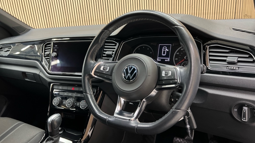 Used Volkswagen T-Roc 2021 for sale - 77013112: Photo 9