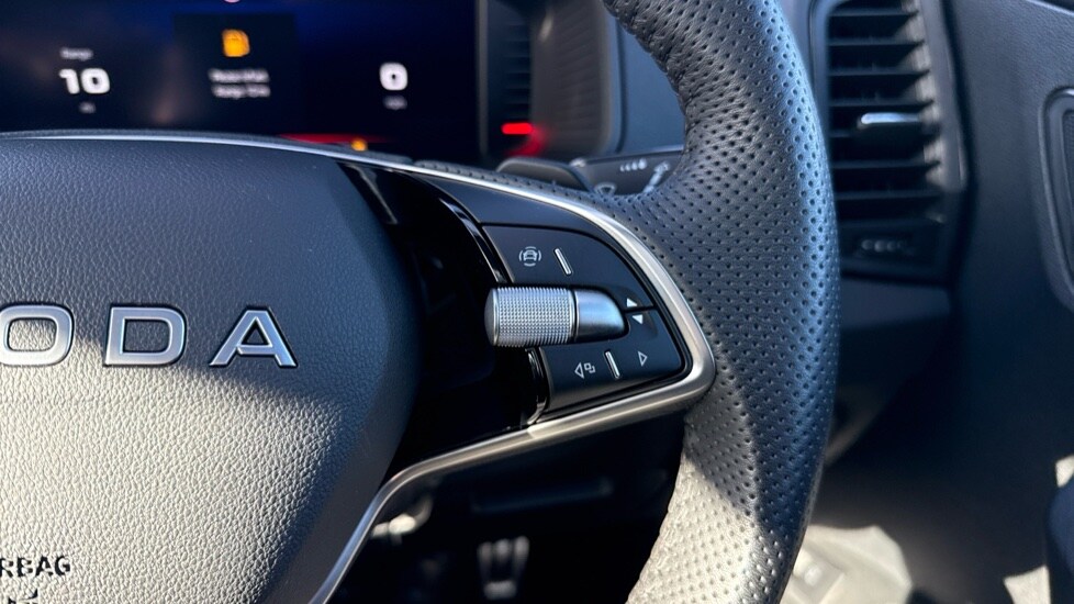 Used Skoda Karoq 2025 for sale - 76265474: Photo 22