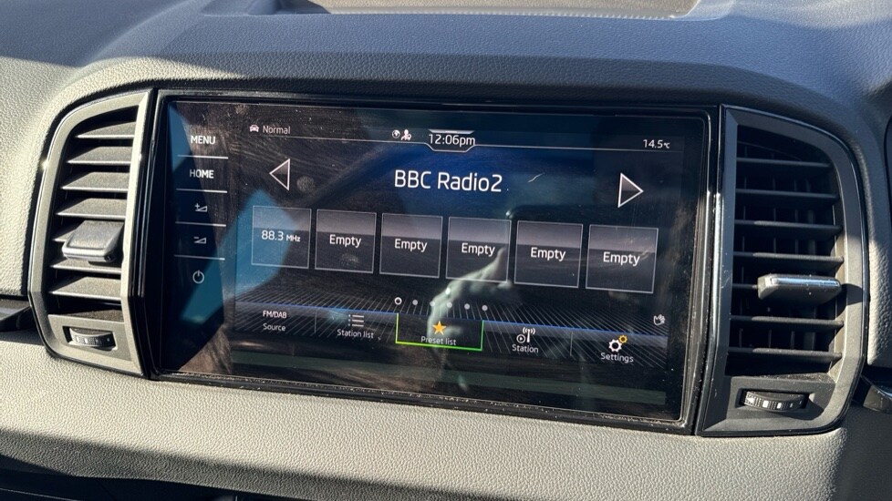 Used Skoda Karoq 2025 for sale - 76265474: Photo 35