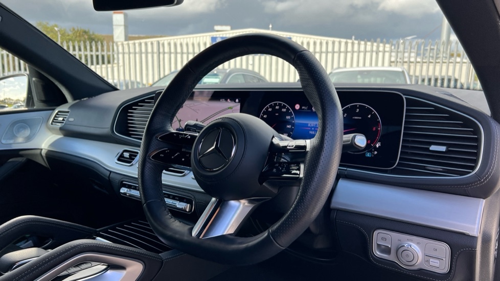 Used Mercedes-Benz GLE-Class 2025 for sale - 76079104: Photo 3