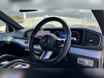Used Mercedes-Benz GLE-Class 2025 for sale - 76079104: Photo