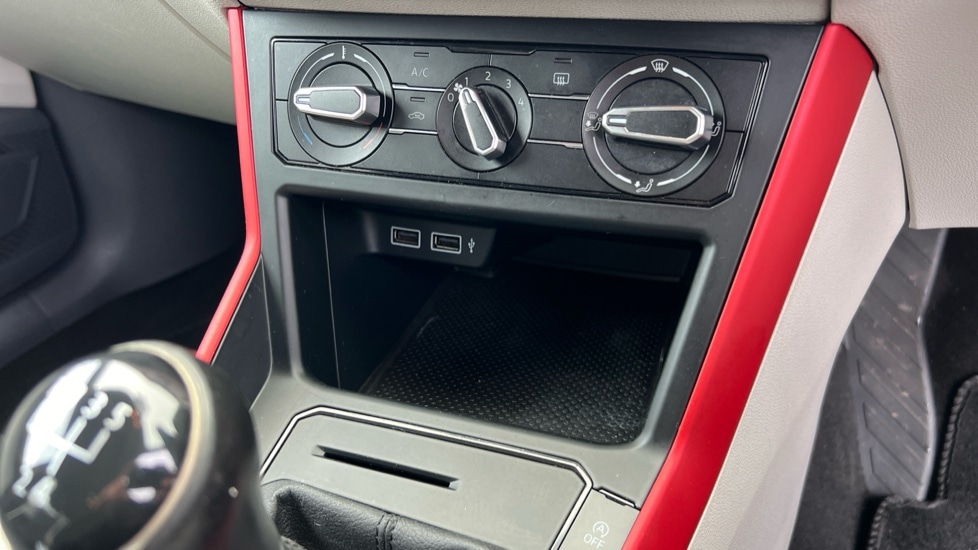 Used Volkswagen Polo 2019 for sale - 76869824: Photo 61