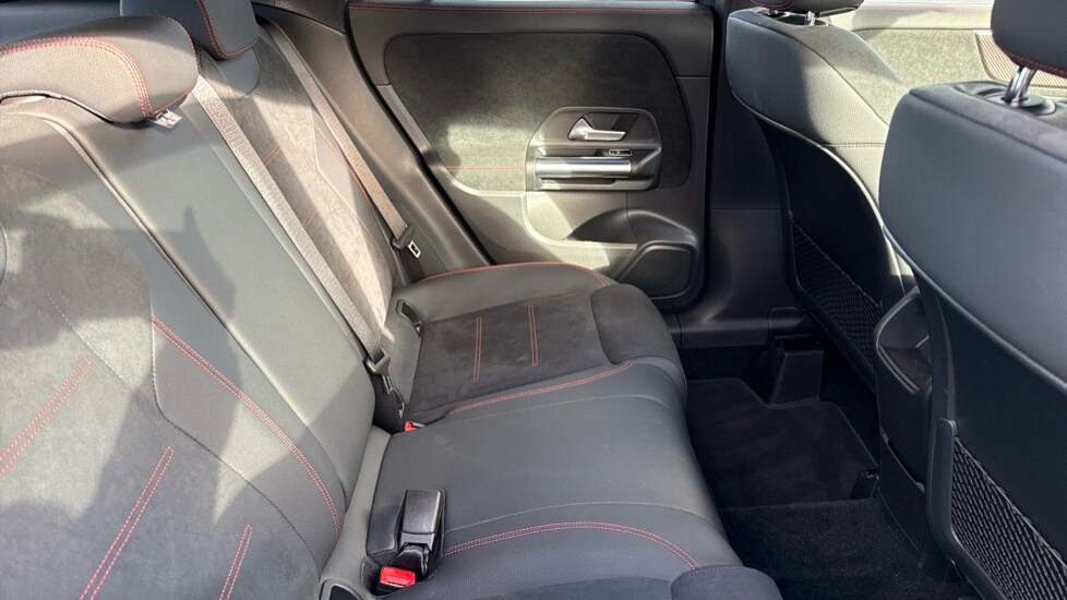 Used Mercedes-Benz GLA 2024 for sale - 76302373: Photo 24