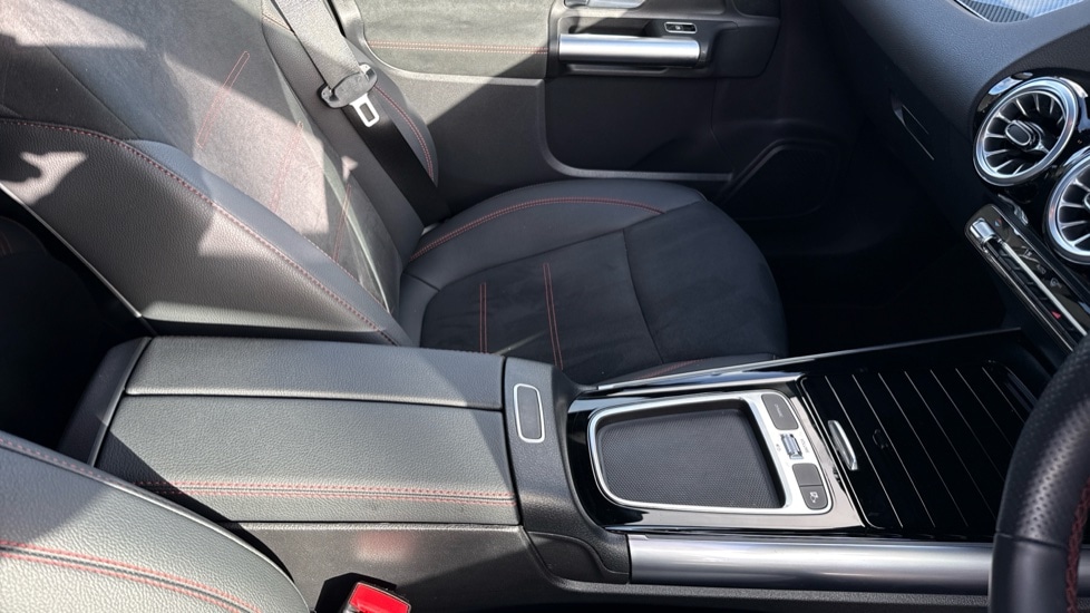 Used Mercedes-Benz GLA 2024 for sale - 76302373: Photo 34