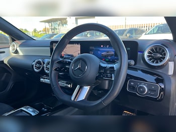 Used Mercedes-Benz CLA 2024 for sale - 75996993: Photo 3