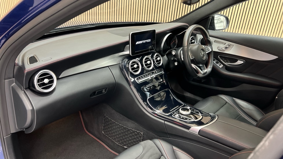 Used Mercedes-Benz C Class 2018 for sale - 76915058: Photo 11