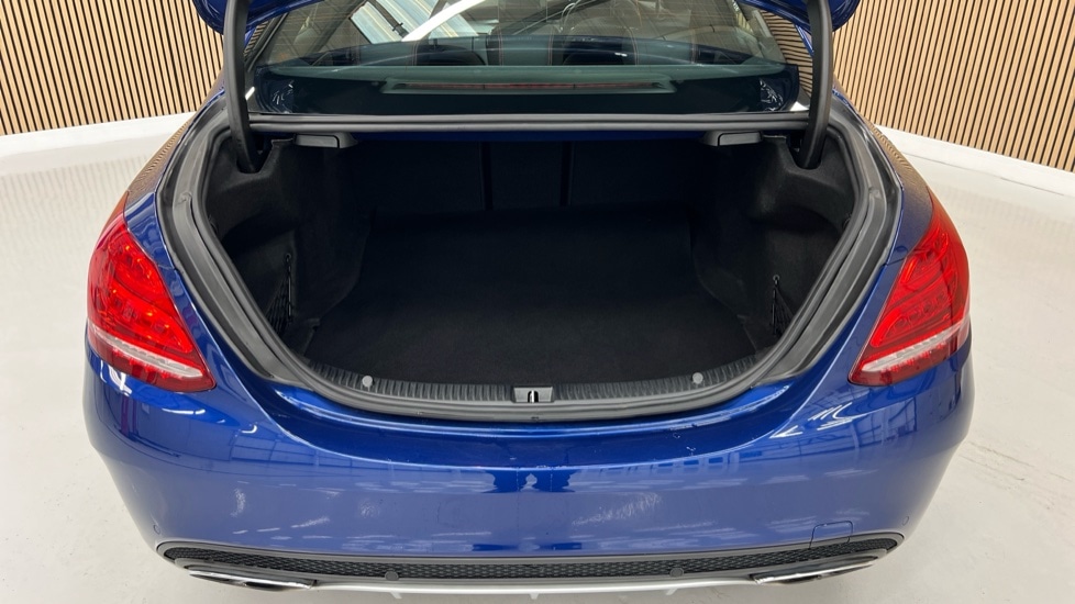 Used Mercedes-Benz C Class 2018 for sale - 76915058: Photo 17