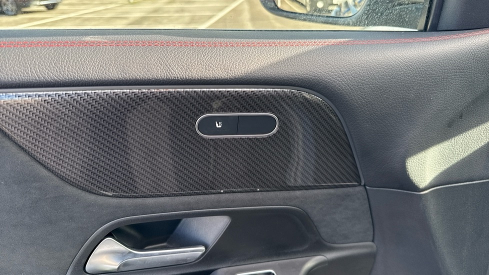 Used Mercedes-Benz GLB 2024 for sale - 76487477: Photo 42