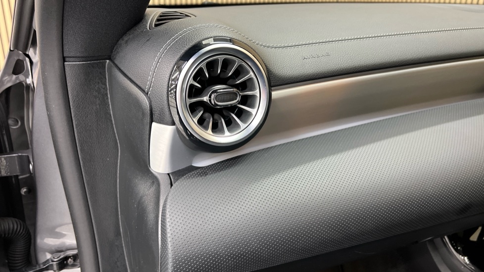 Used Mercedes-Benz CLA 2022 for sale - 76826794: Photo 31