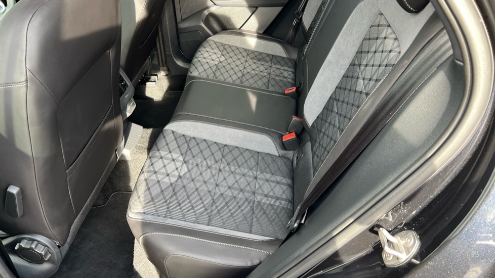 Used Volkswagen T-Roc 2024 for sale - 76297613: Photo 14