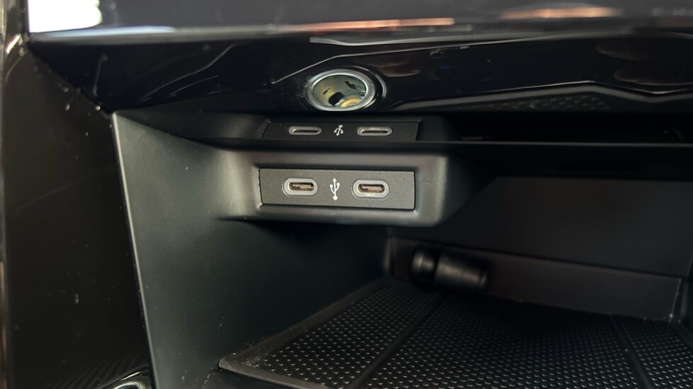 Used Volkswagen T-Roc 2024 for sale - 76297613: Photo 27