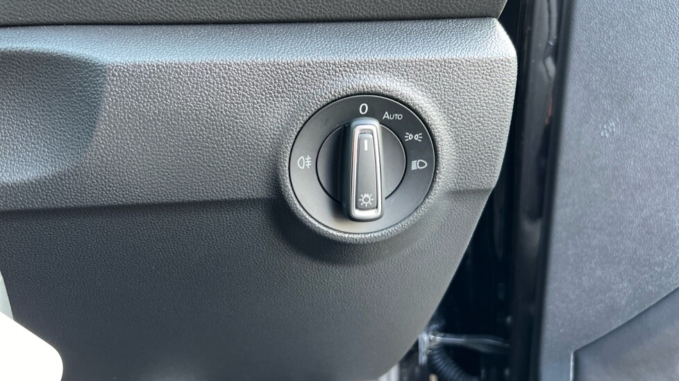 Used Volkswagen T-Roc 2024 for sale - 76297613: Photo 28