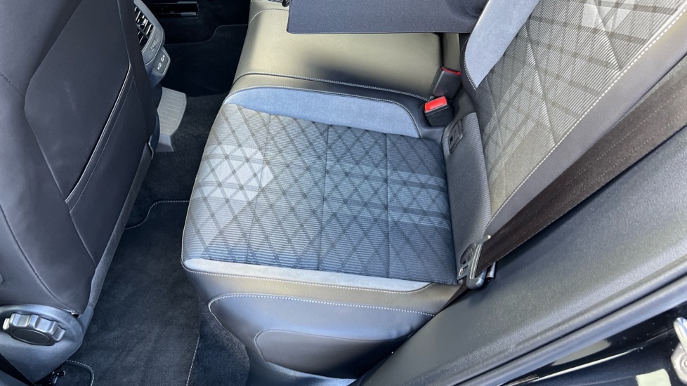 Used Volkswagen T-Roc 2024 for sale - 76297613: Photo 39